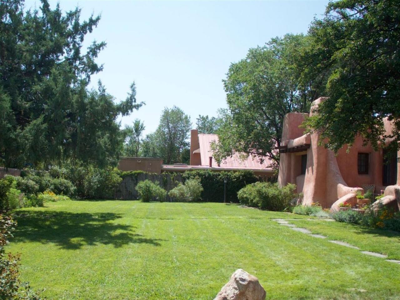 5bd Historic Pink House *